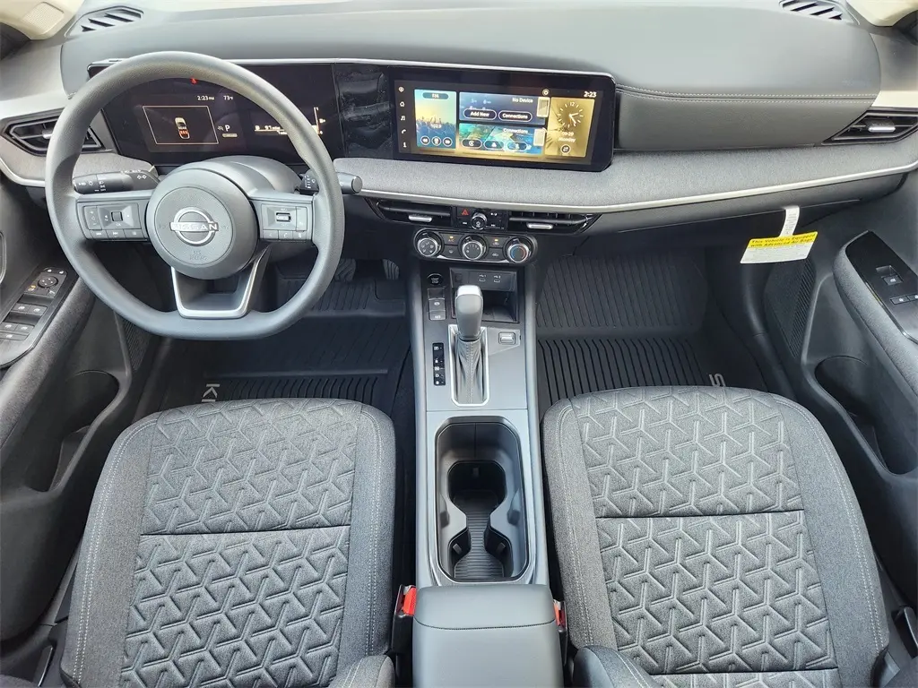 2025 Nissan Kicks SV photo 16