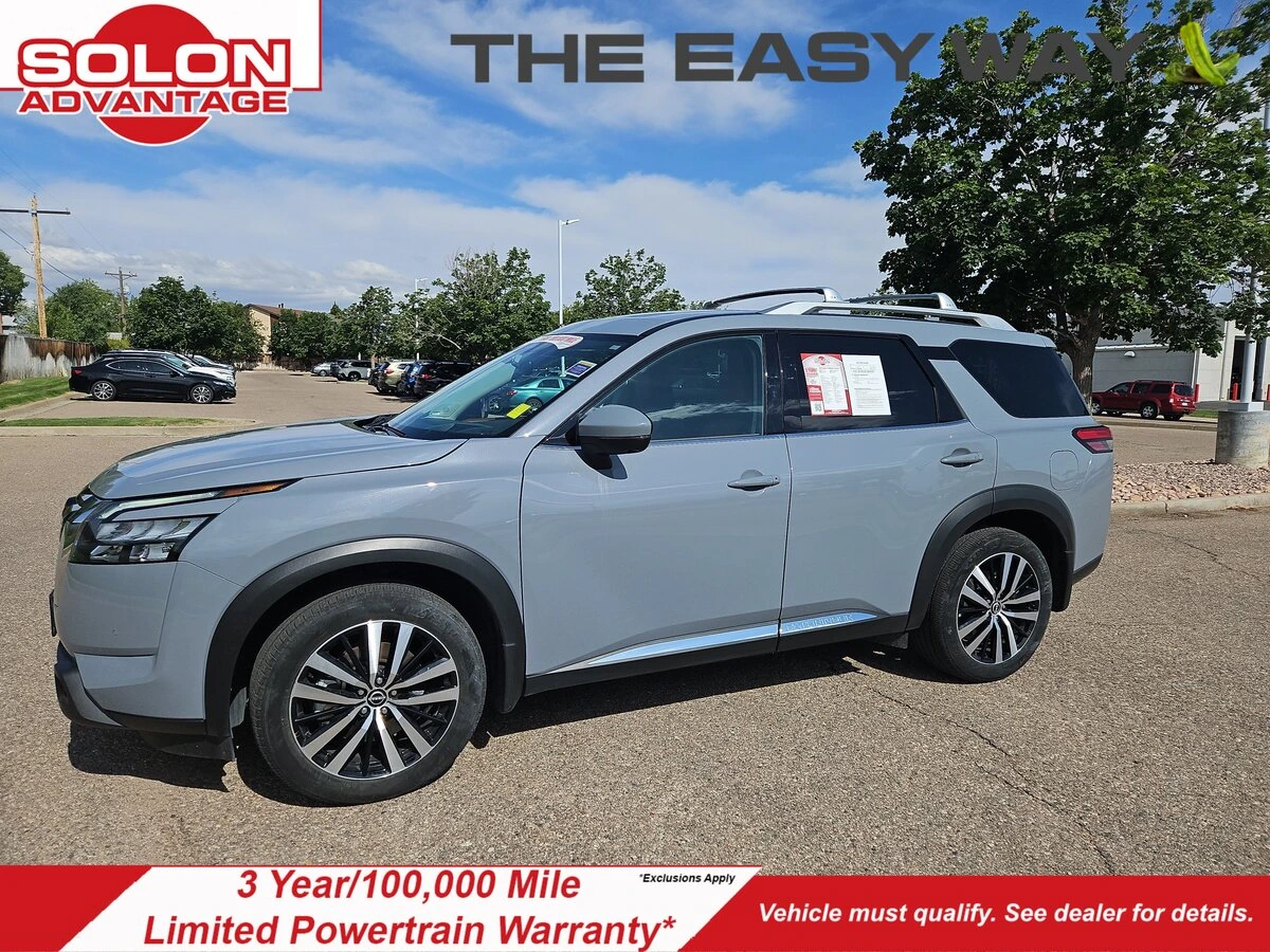 2025 Nissan Pathfinder Platinum 4WD's photo