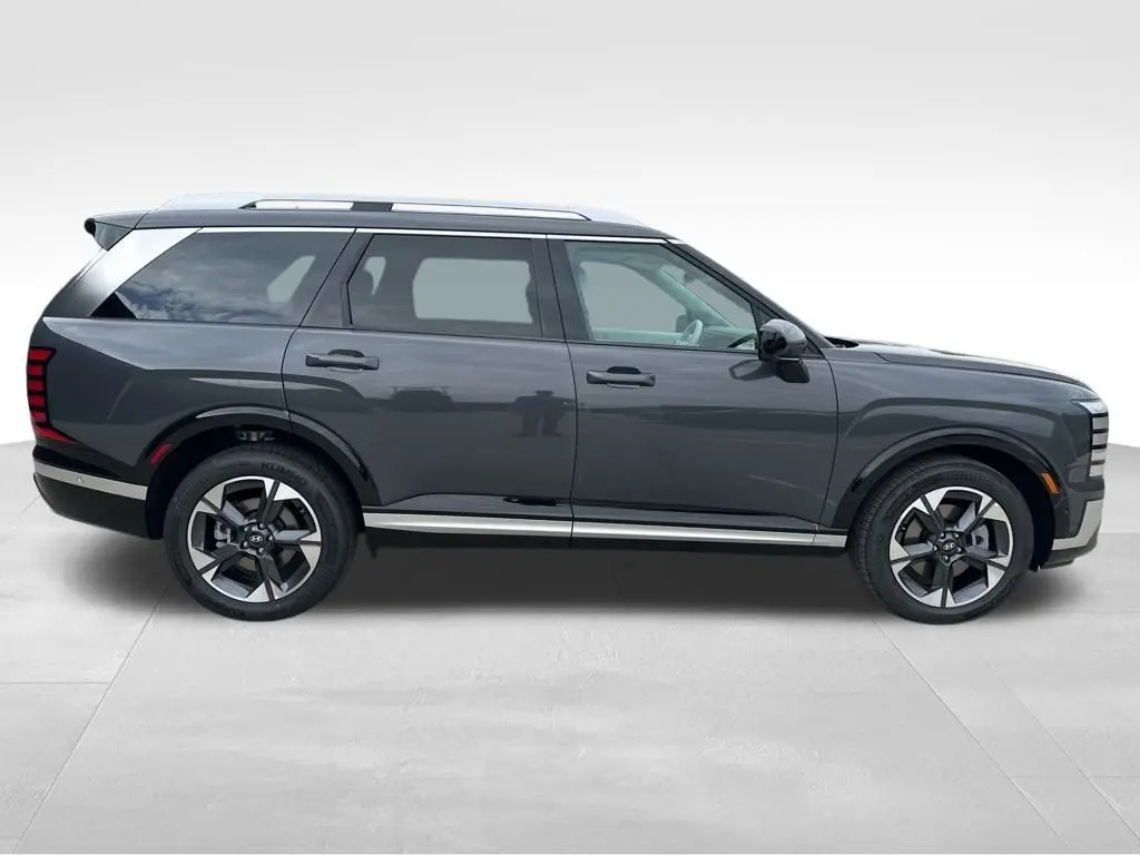 2026 Hyundai Palisade Limited photo 5