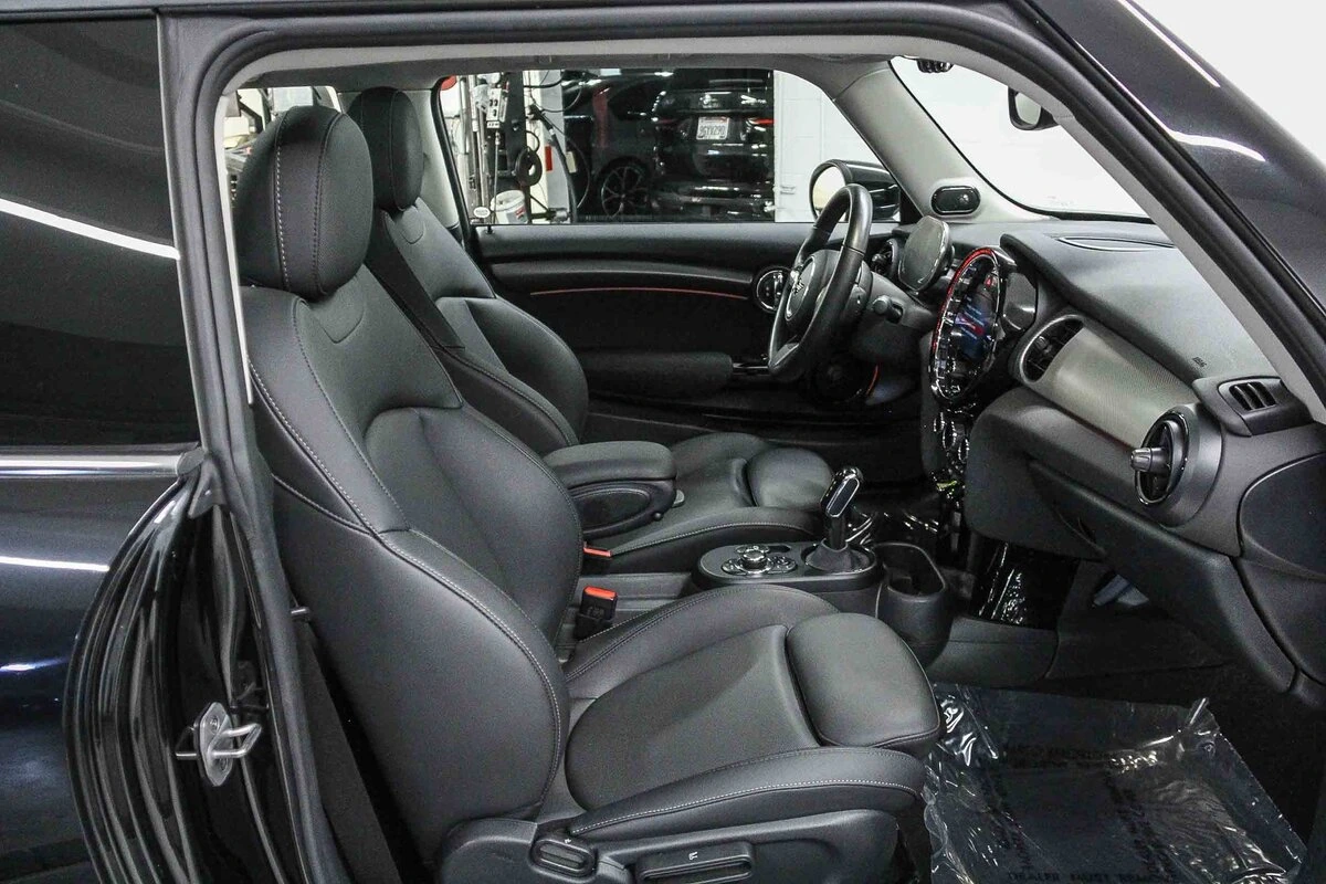 2024 MINI Hardtop 2 Door SE - Photo 18