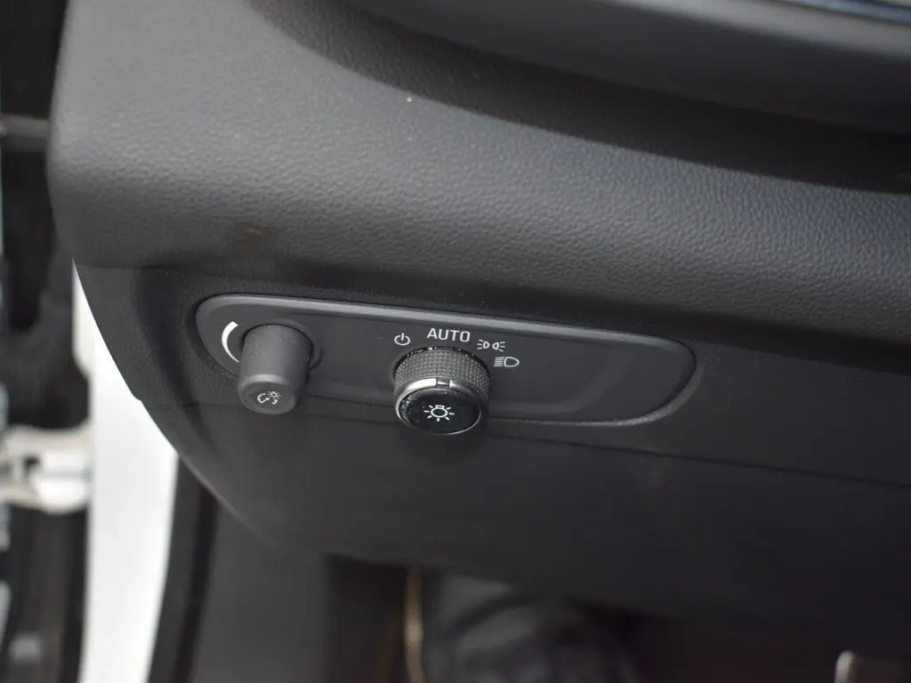 2023 Buick Envision Preferred photo 13