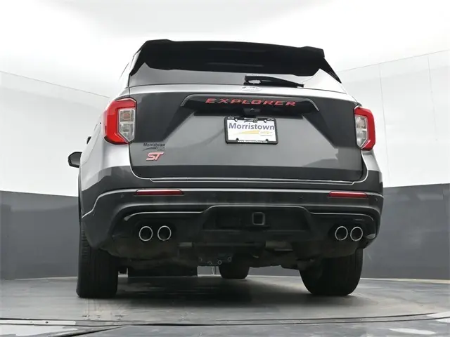 2020 Ford Explorer ST photo 32