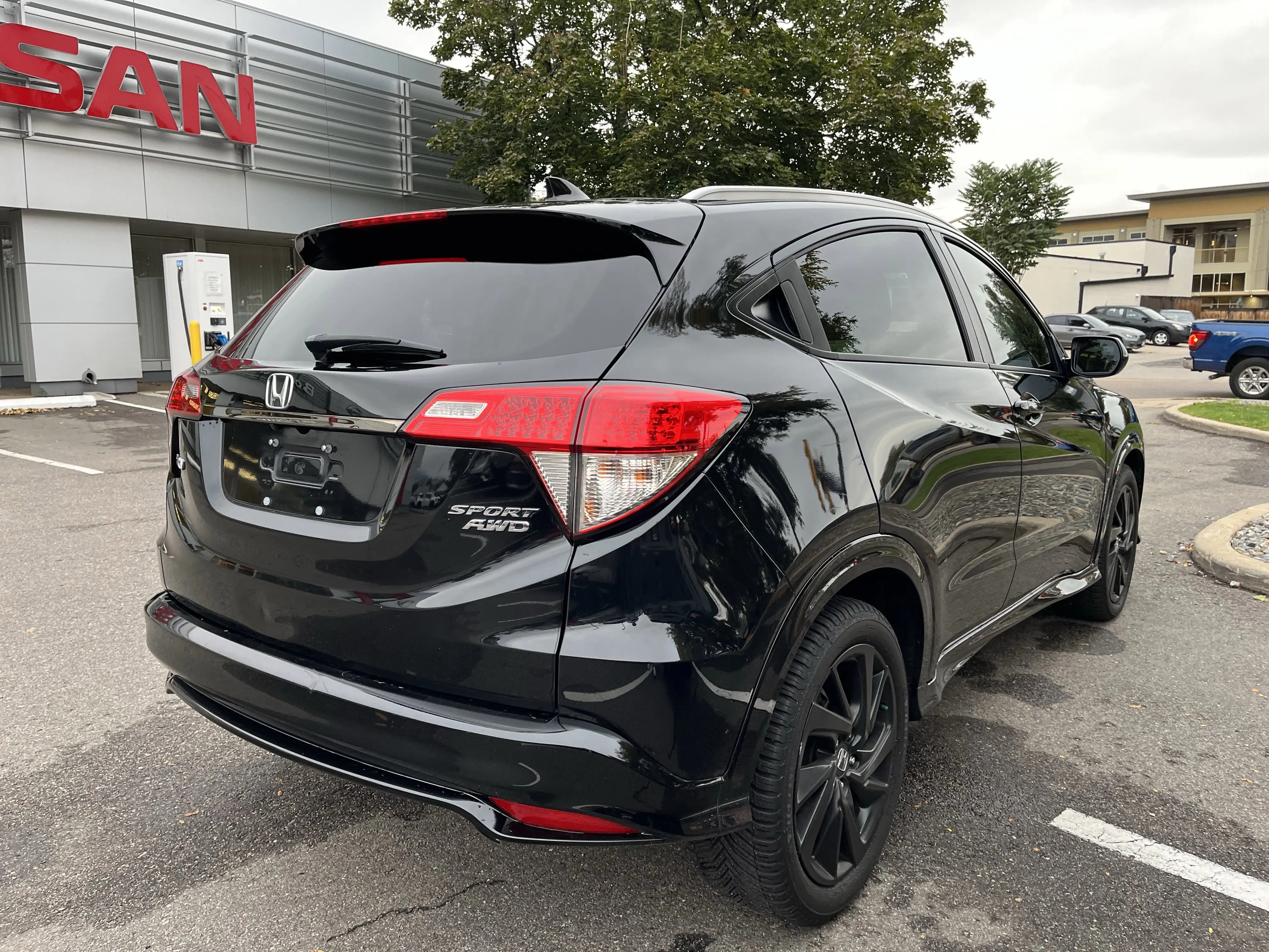 2021 Honda HR-V Sport photo 2