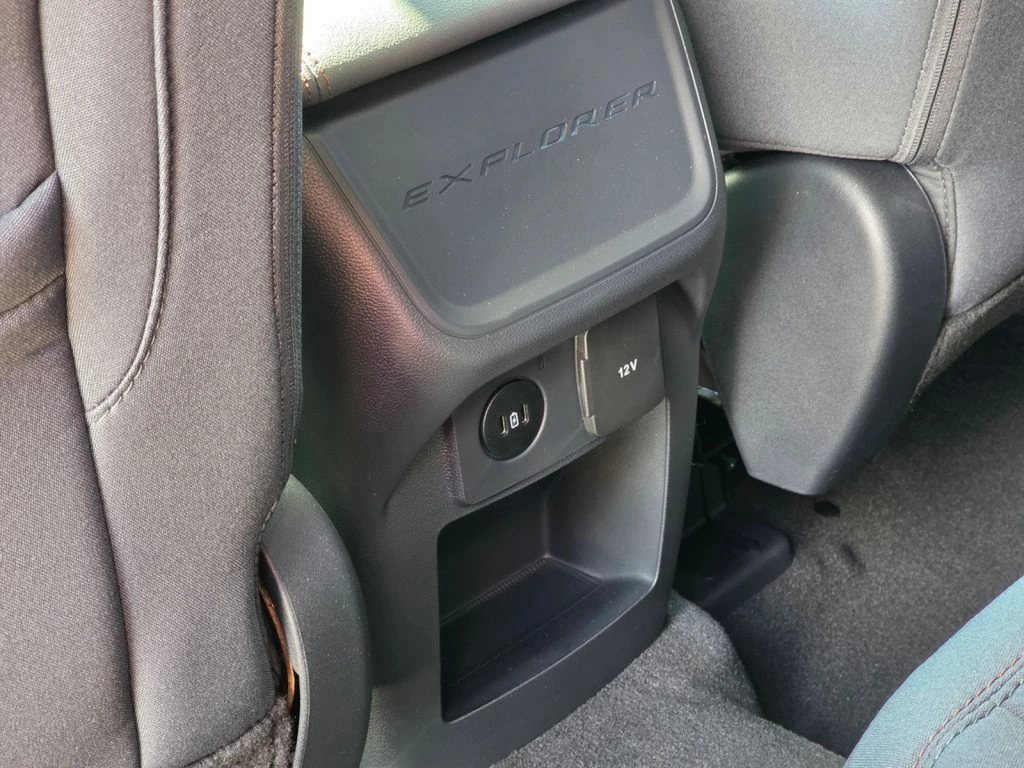 2025 Ford Explorer Active - Photo 21