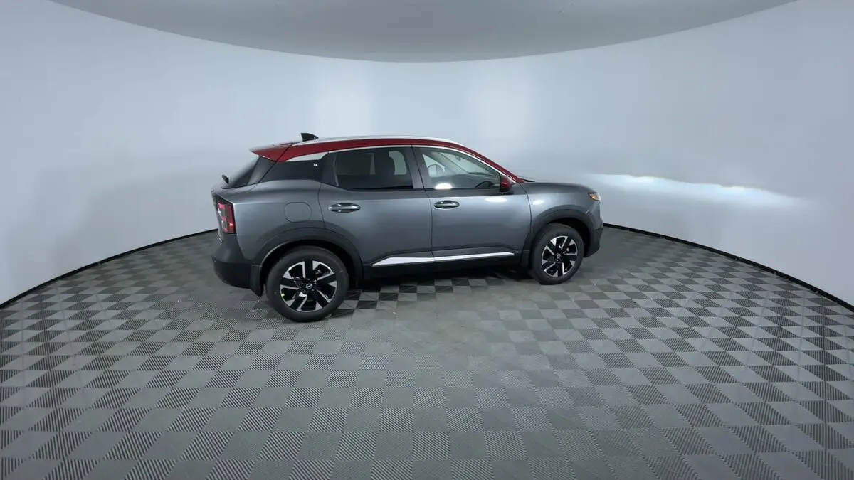 2026 Nissan Kicks SV photo 3