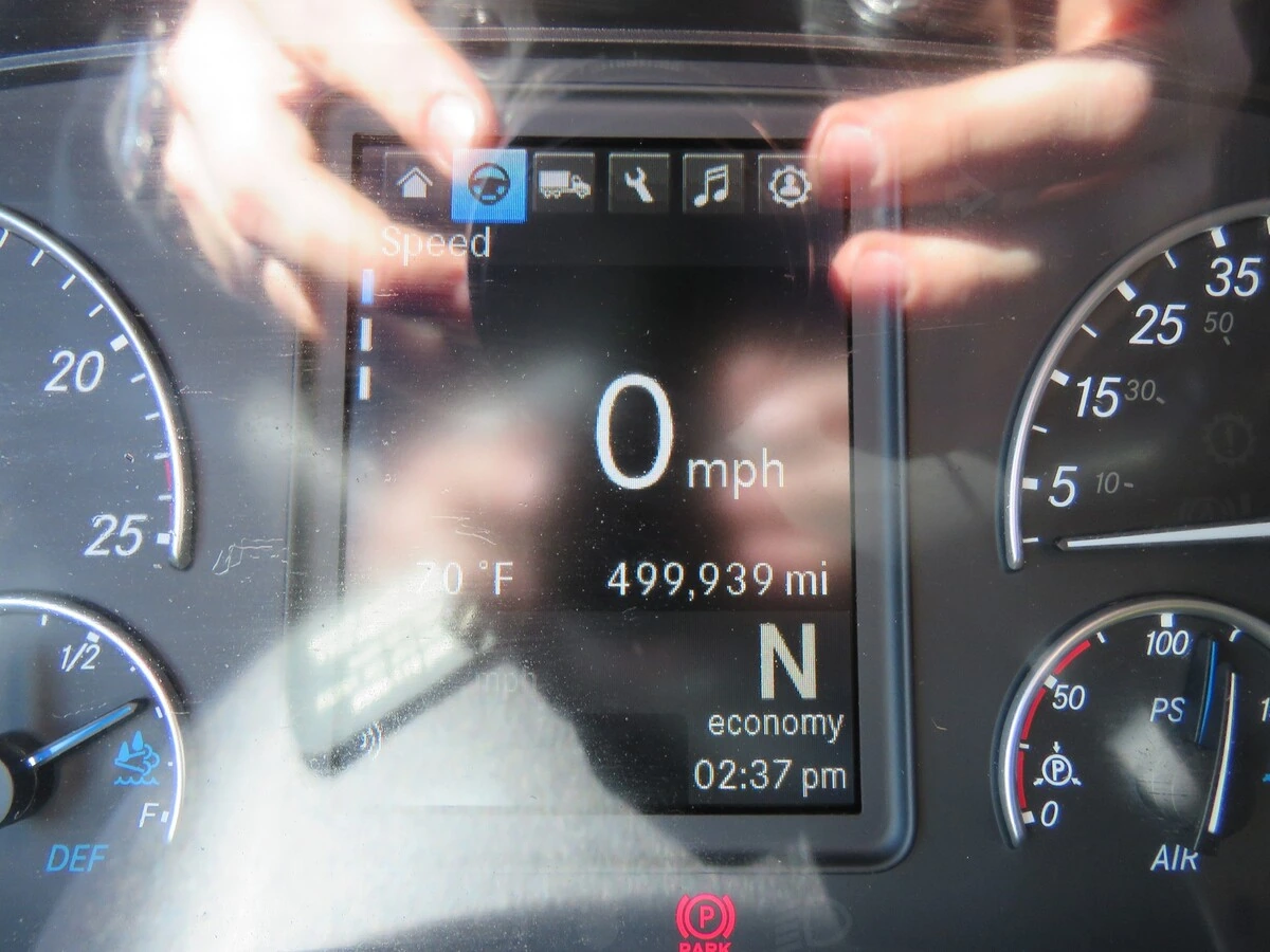 2022 Freightliner Cascadia - image 22