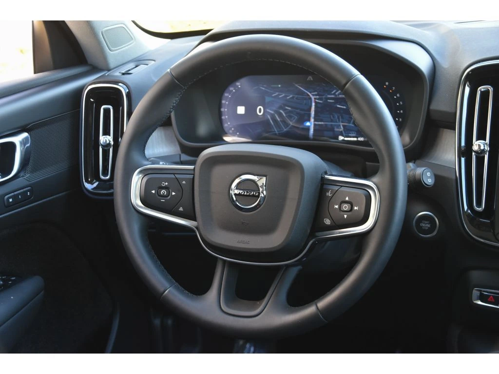 2026 Volvo - image 16