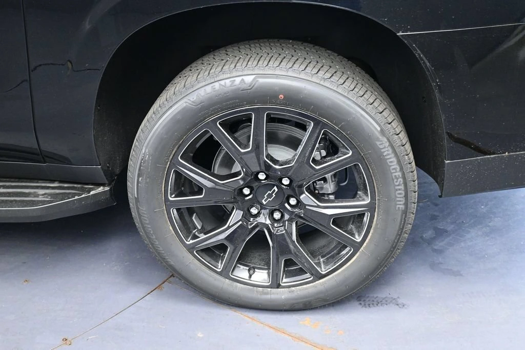 2026 Chevrolet Suburban RST - Photo 11