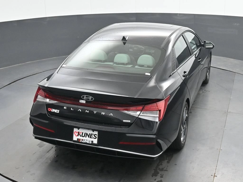 2026 Hyundai Elantra Limited - Photo 31