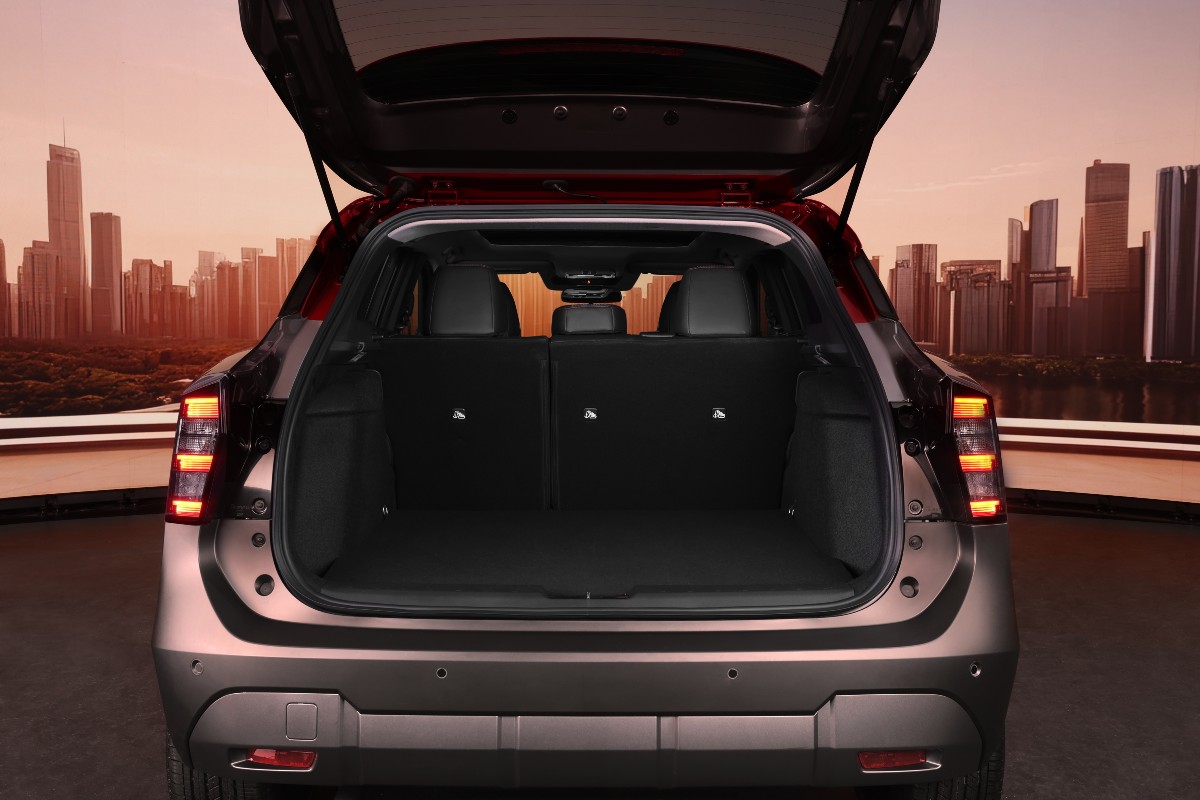 2025 Nissan Kicks Interior Cabin Cargo Area with Open Tailgate