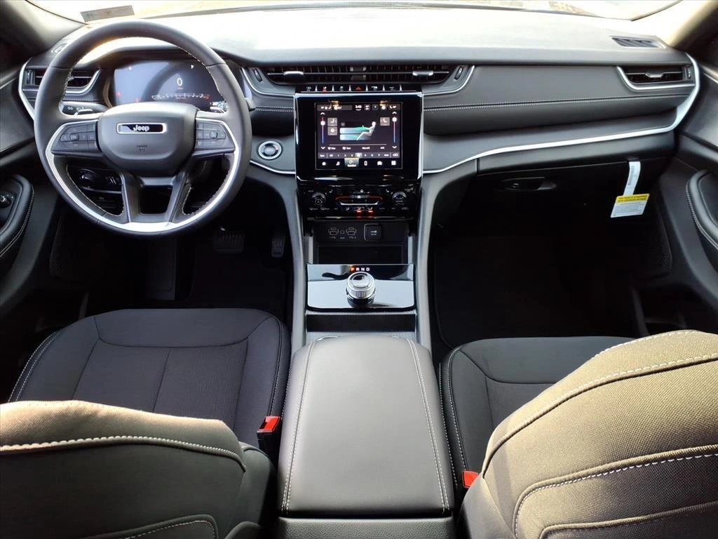 2025 Jeep Grand Cherokee Laredo - Photo 6