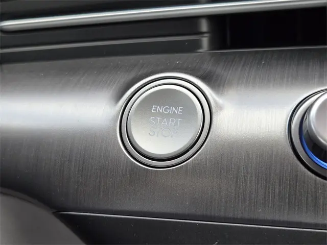 2026 Hyundai Kona SEL photo 19