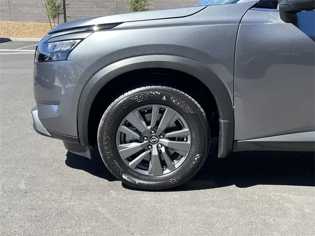 2025 Nissan Pathfinder SV photo 26