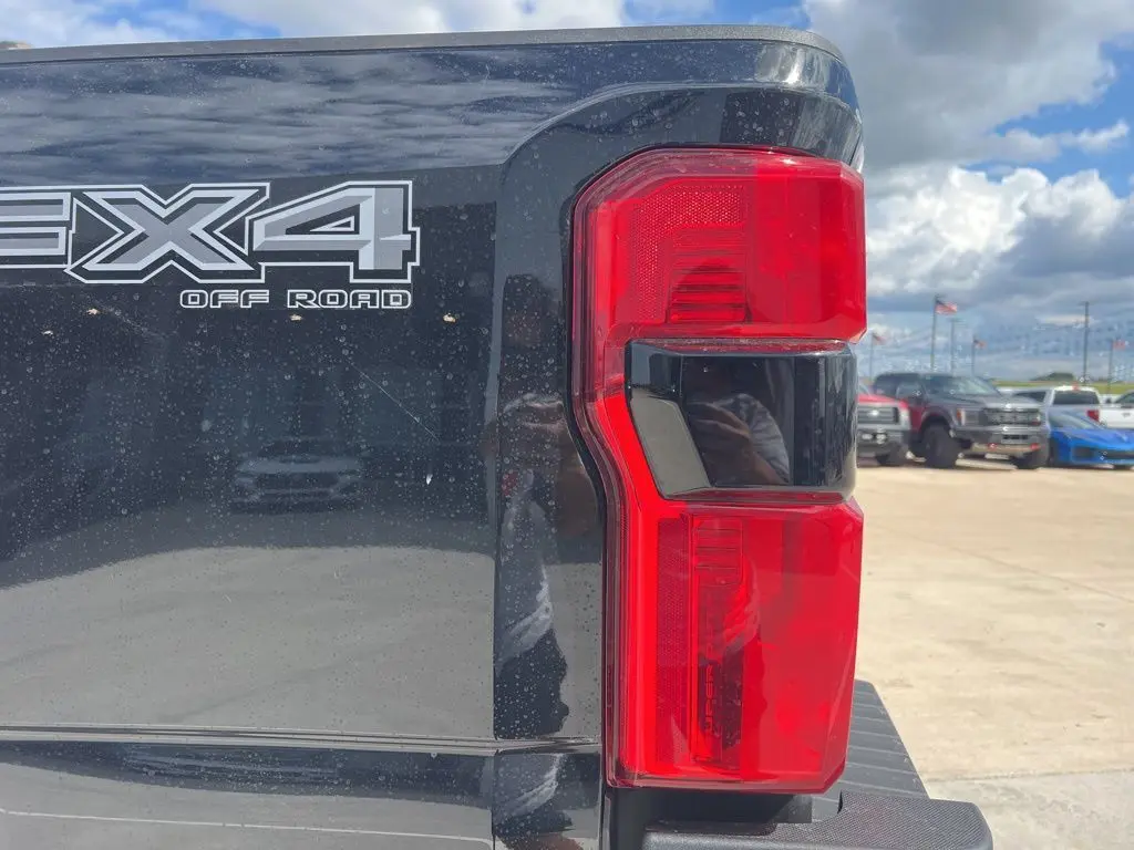 2026 Ford F-250 photo 7