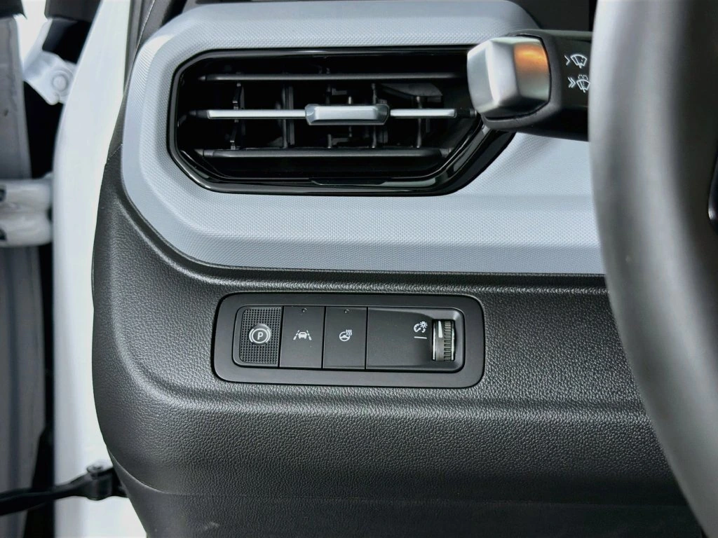 2027 Chevrolet Bolt EV LT - Photo 10