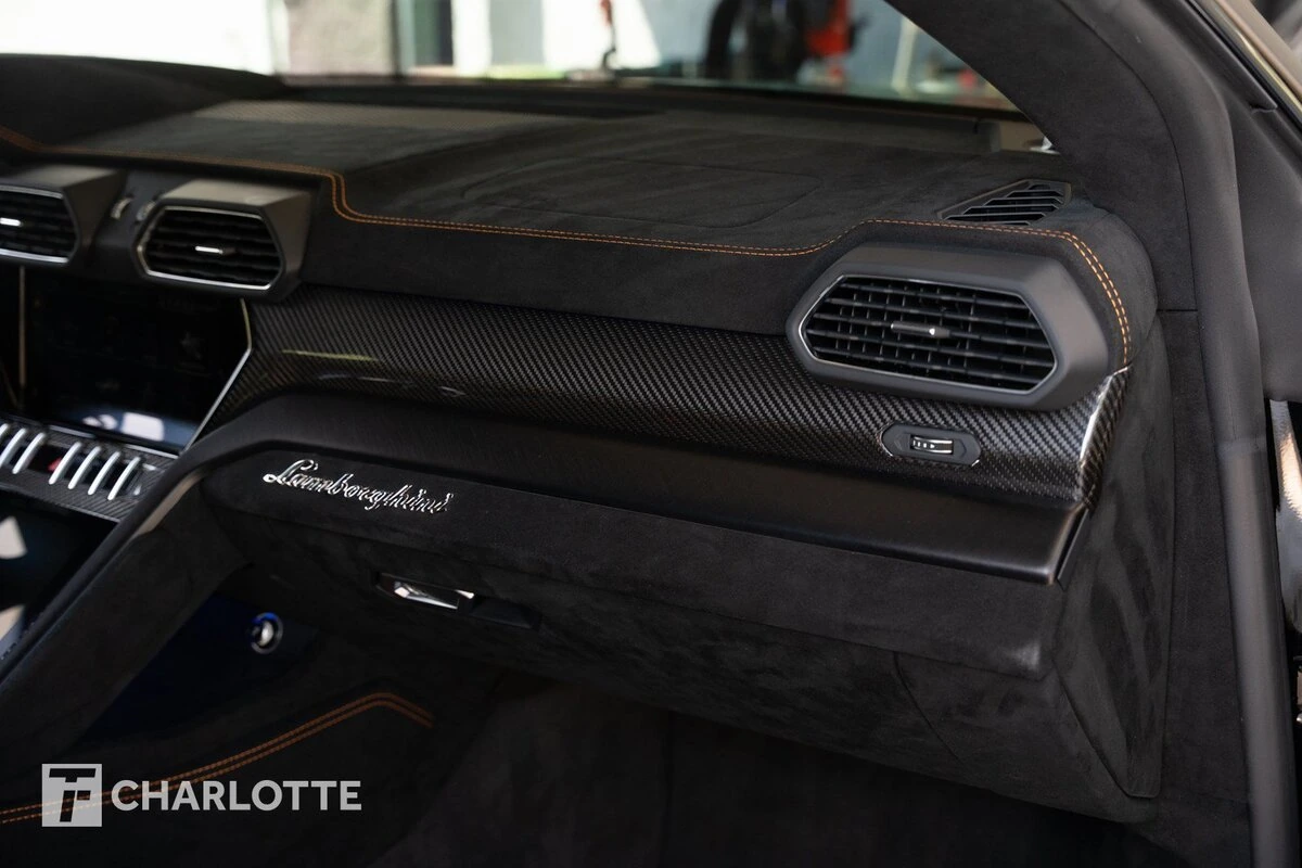 2023 Lamborghini Urus Performante - Photo 33