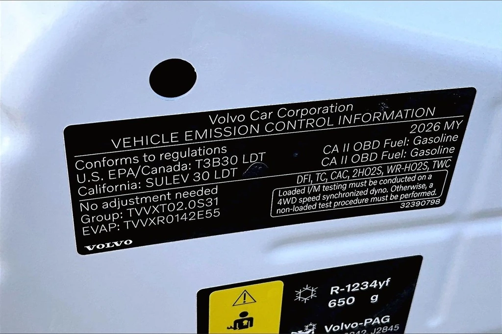 2026 Volvo - image 31