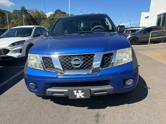 2012 Nissan Frontier King Cab SV photo 2