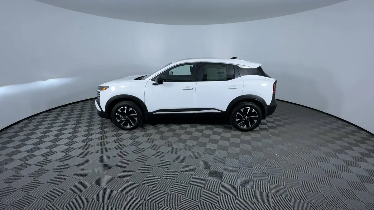 2026 Nissan Kicks SV photo 4