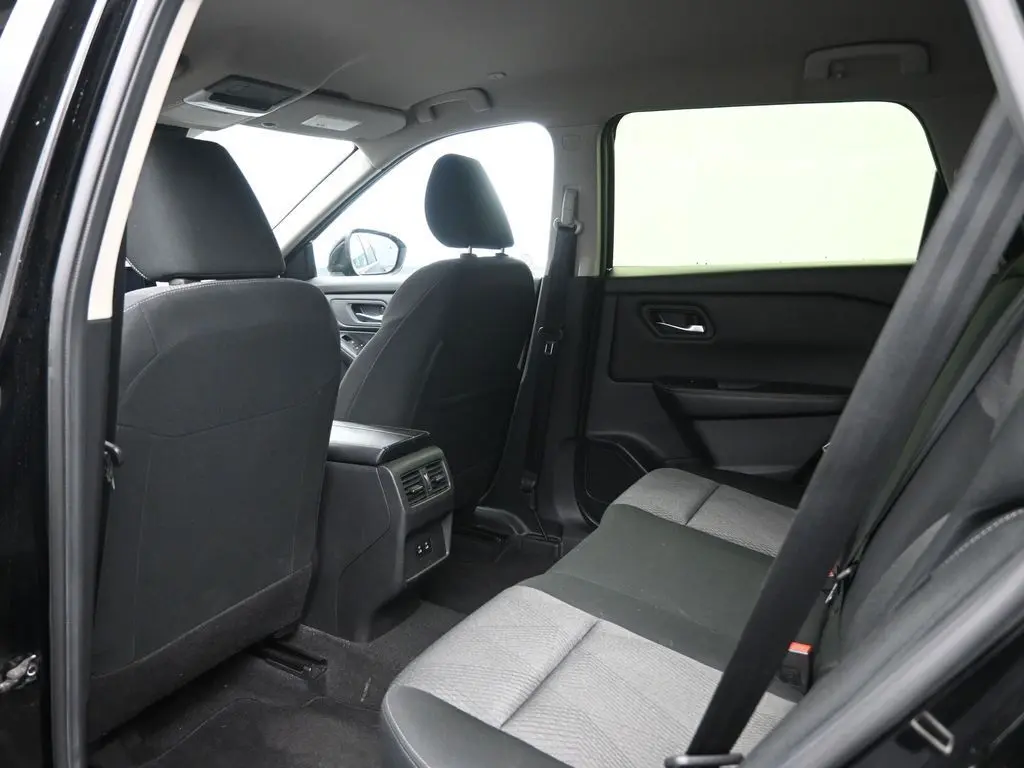 2024 Nissan Rogue SV AWD photo 18
