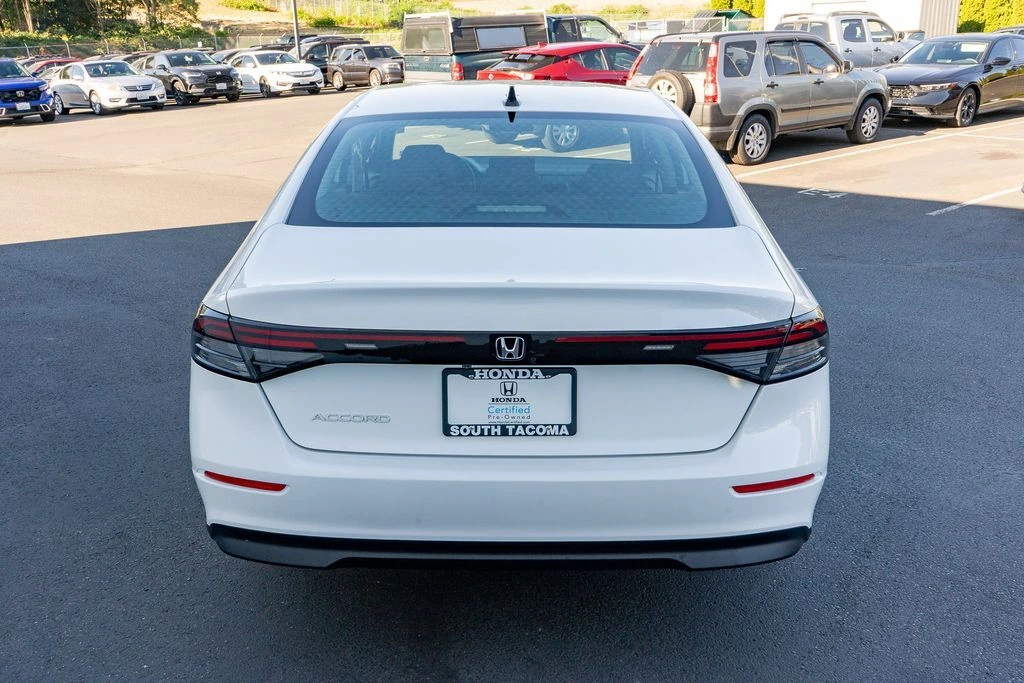 2025 Honda Accord SE - Photo 12