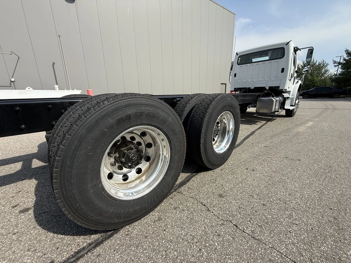 2027 Freightliner M2 106 — photo 8