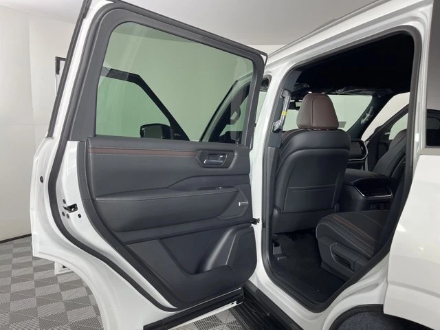 2026 Nissan Armada SL - Photo 40