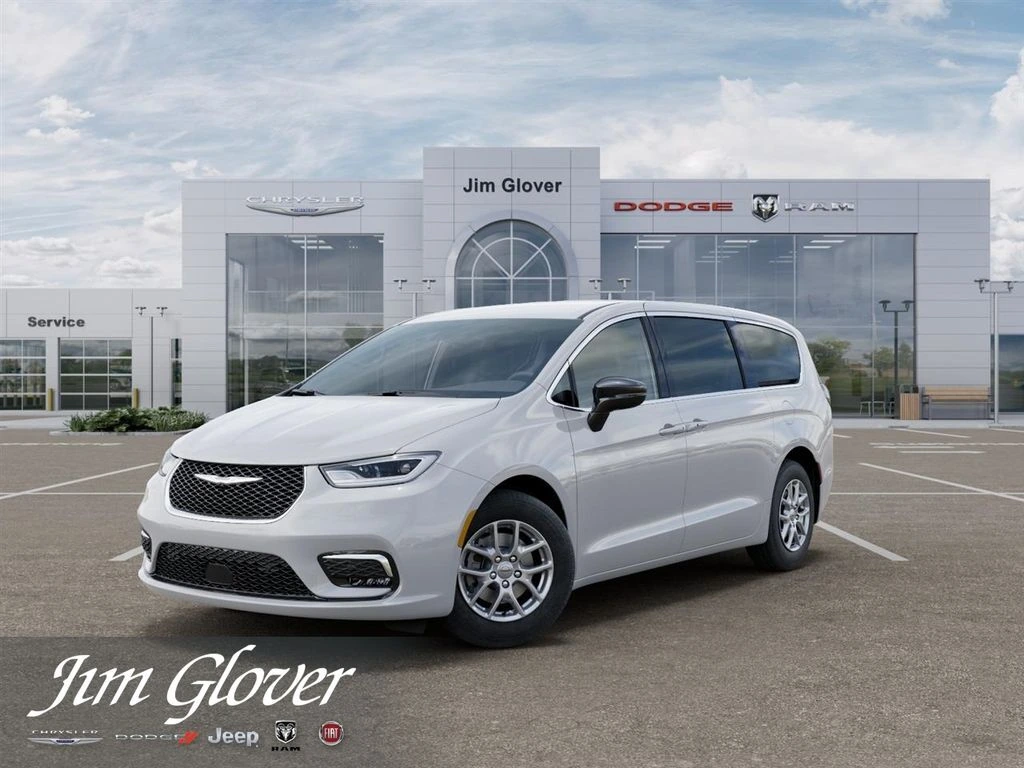 2026 Chrysler Pacifica Select's photo