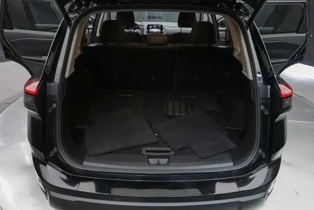 2024 Nissan Rogue SV photo 19