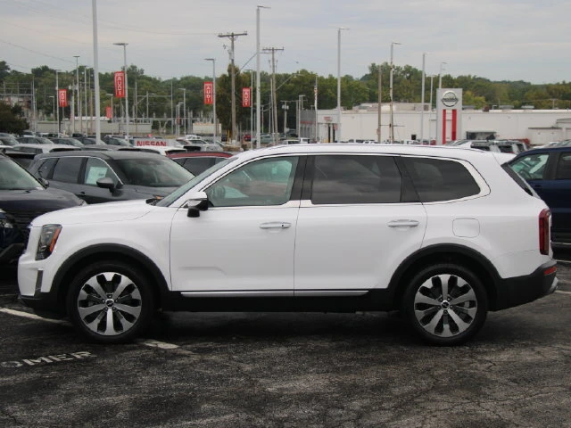 Used 2022 Kia Telluride S with VIN 5XYP6DHCXNG299842 for sale in Kansas City