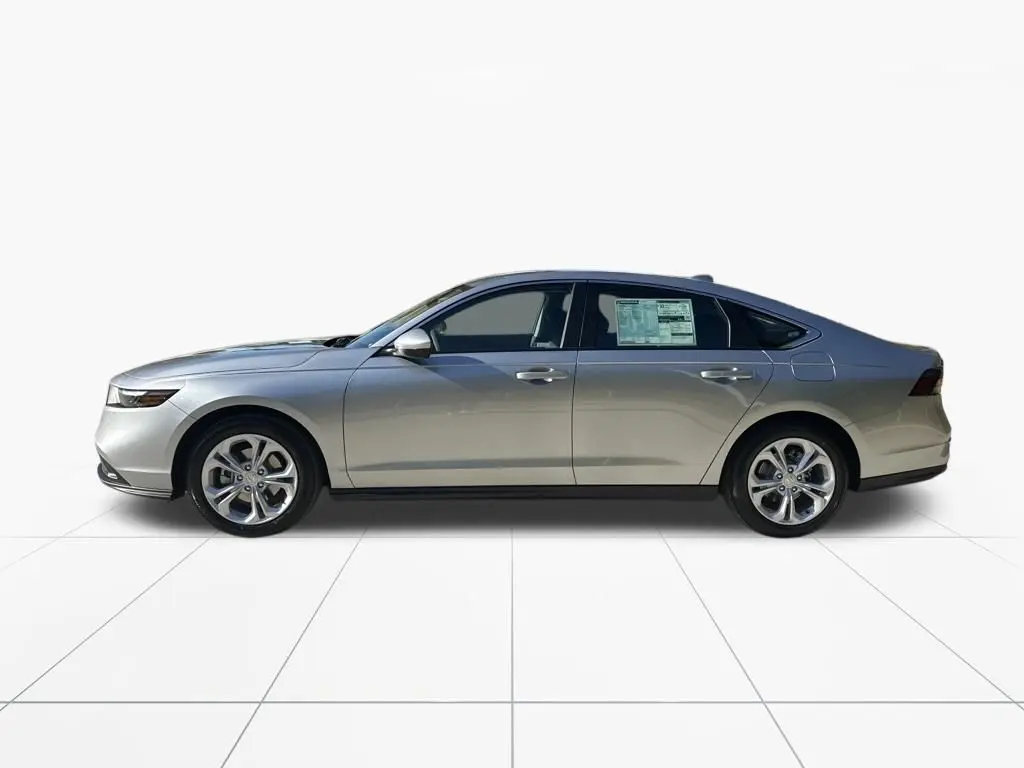 2025 Honda Accord LX photo 4