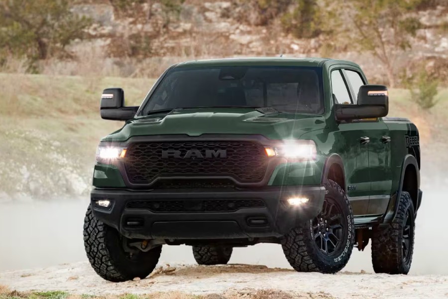 2026 RAM 1500 Exterior Driver Side Front Angle