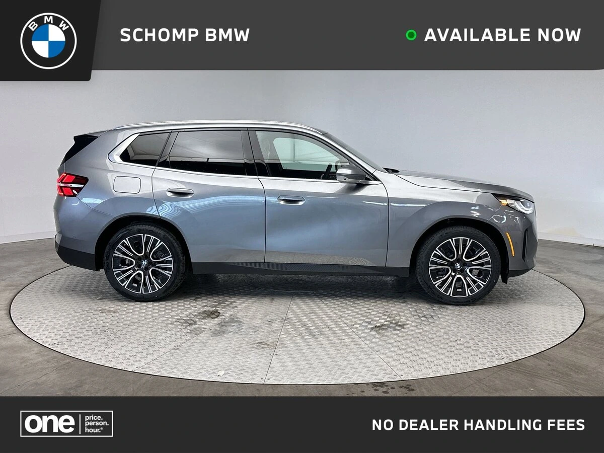 2026 BMW X3 30's photo