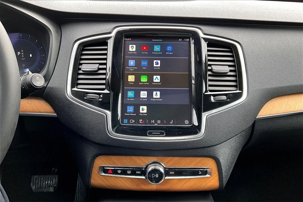 2023 Volvo - image 15