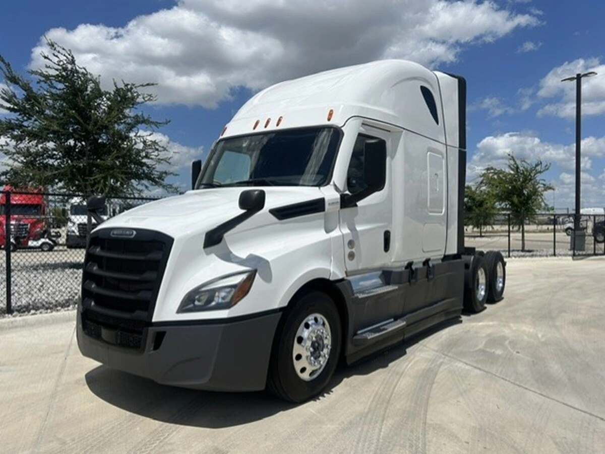 2025 Freightliner Cascadia