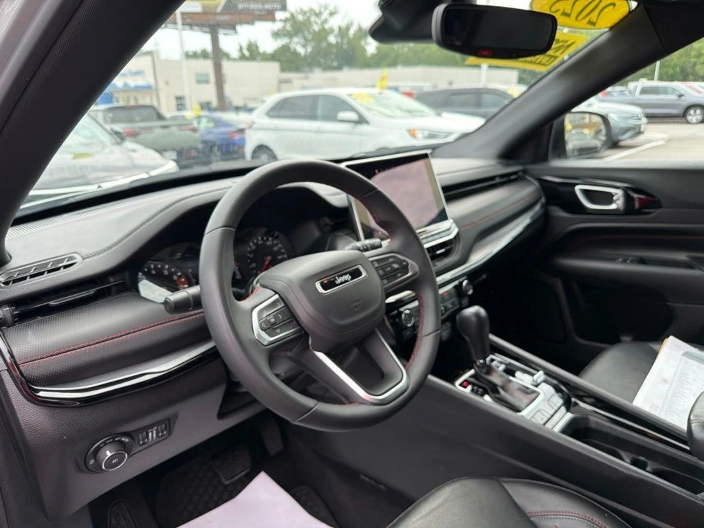 2025 Jeep Compass Trailhawk - Photo 15