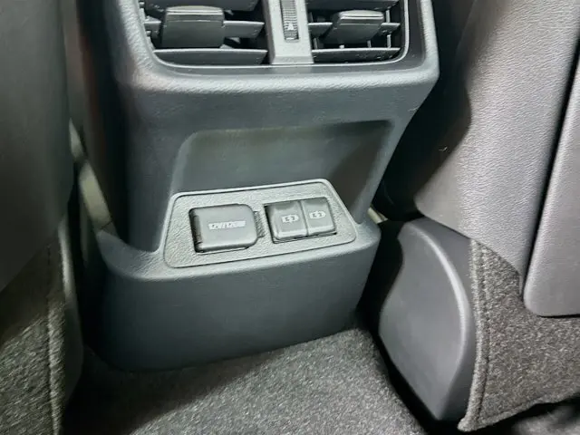 2025 Lexus ES 350 F SPORT Handling photo 13