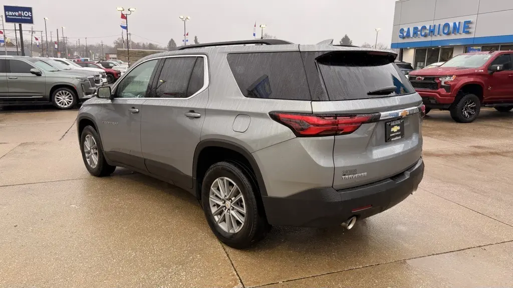 2023 Chevrolet Traverse 1LT photo 4