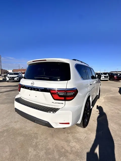 2024 Nissan Armada Platinum photo 3
