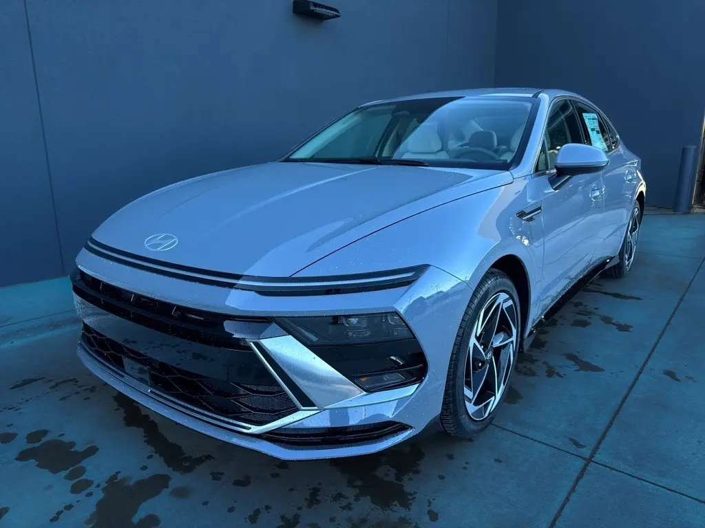 2026 Hyundai Sonata SEL's photo