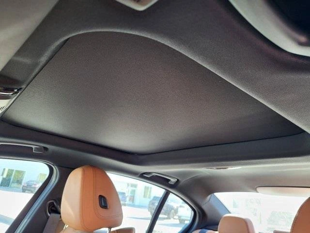 2026 BMW 3 Series 330i - Photo 13