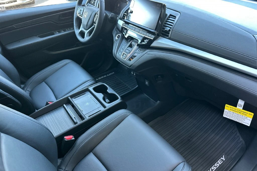2026 Honda Odyssey EX-L - Photo 10