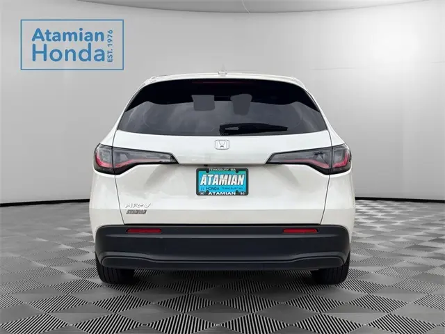 2024 Honda HR-V LX photo 4