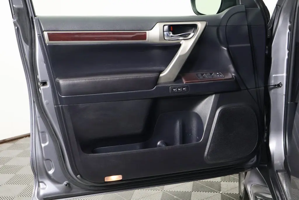 2015 Lexus GX 460 Luxury photo 12