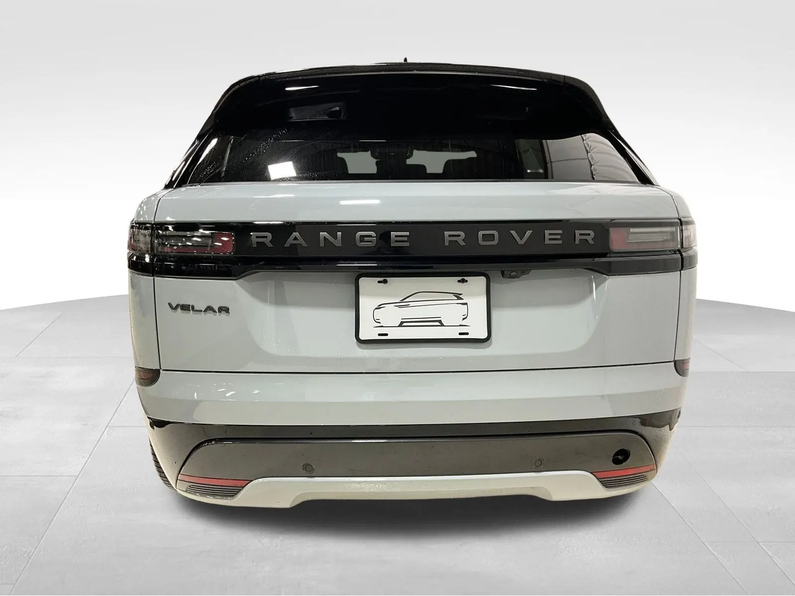 2026 Land Rover Range Rover Velar SE photo 3