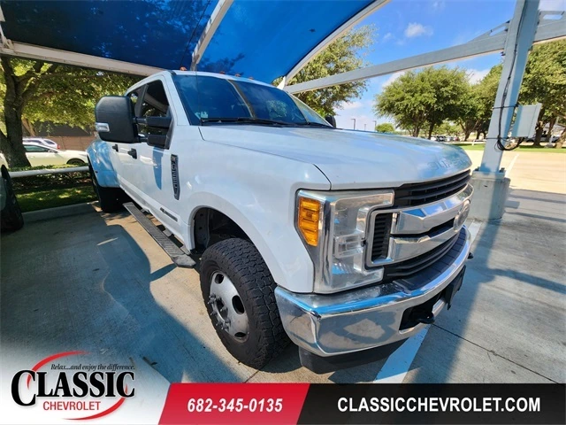 2017 Ford F-350 XL 4x4 Crew Cab 8' Box DRW's photo