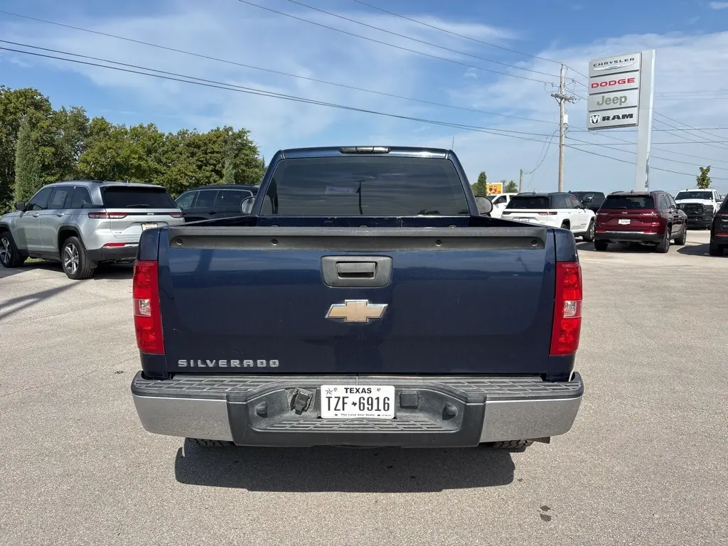 2010 Chevrolet Silverado 1500 Work Truck photo 4