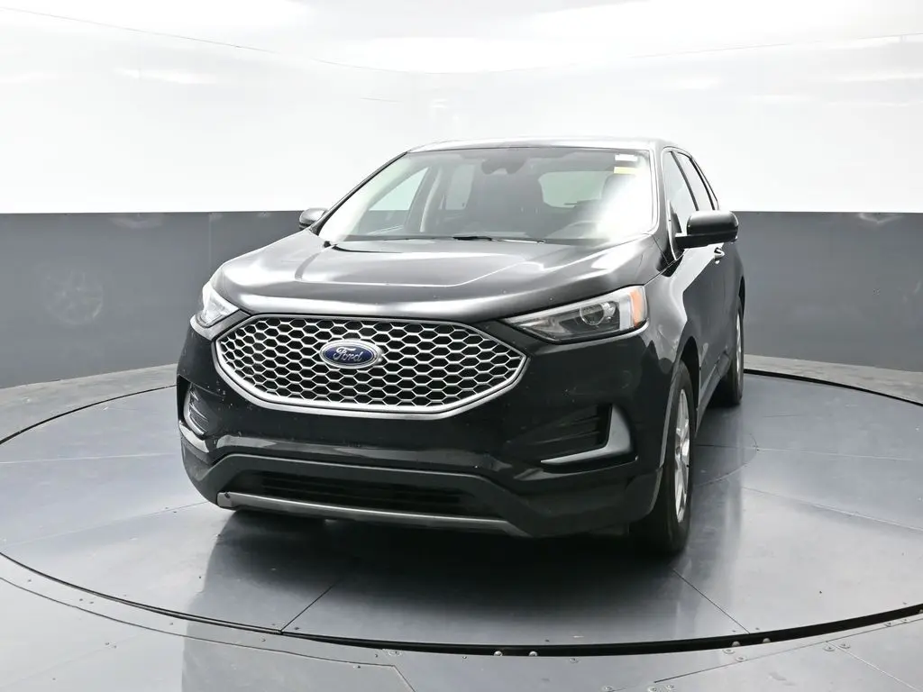 2024 Ford Edge SEL photo 3