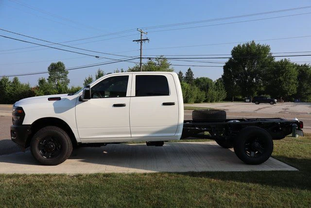 2025 RAM 3500 Chassis Tradesman - Photo 27