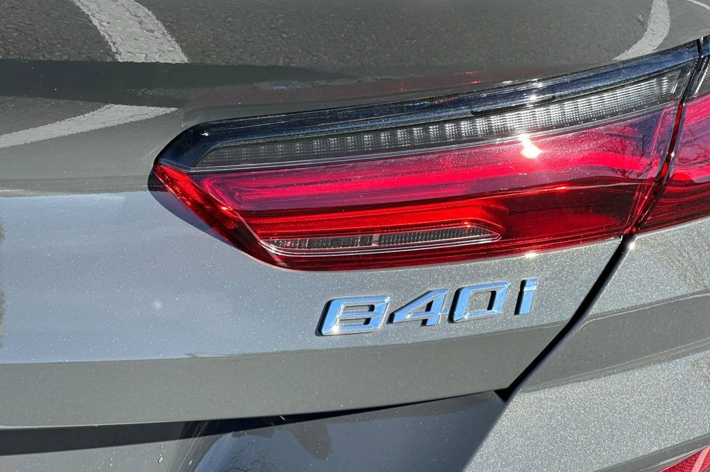 2026 BMW 8 Series 840i - Photo 7
